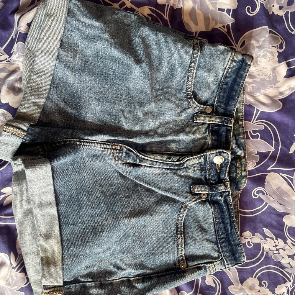 Shorts - Picture 3 of 14